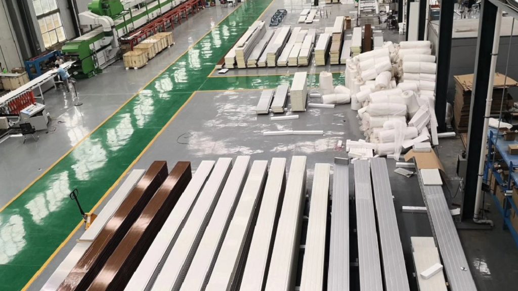 Nha-may-san-xuat-cua-cuon-lop-wasaki