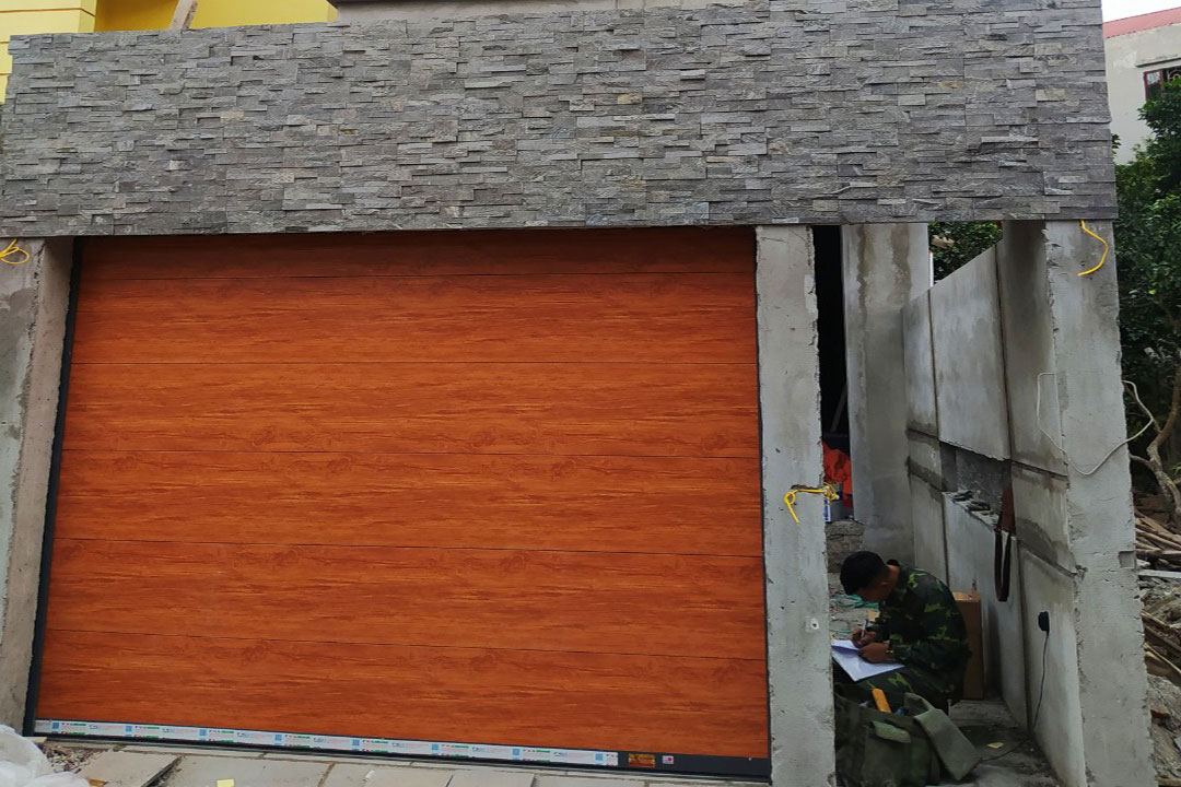 thi-cong-lap-dat-cua-cuon-lop-wasaki-8